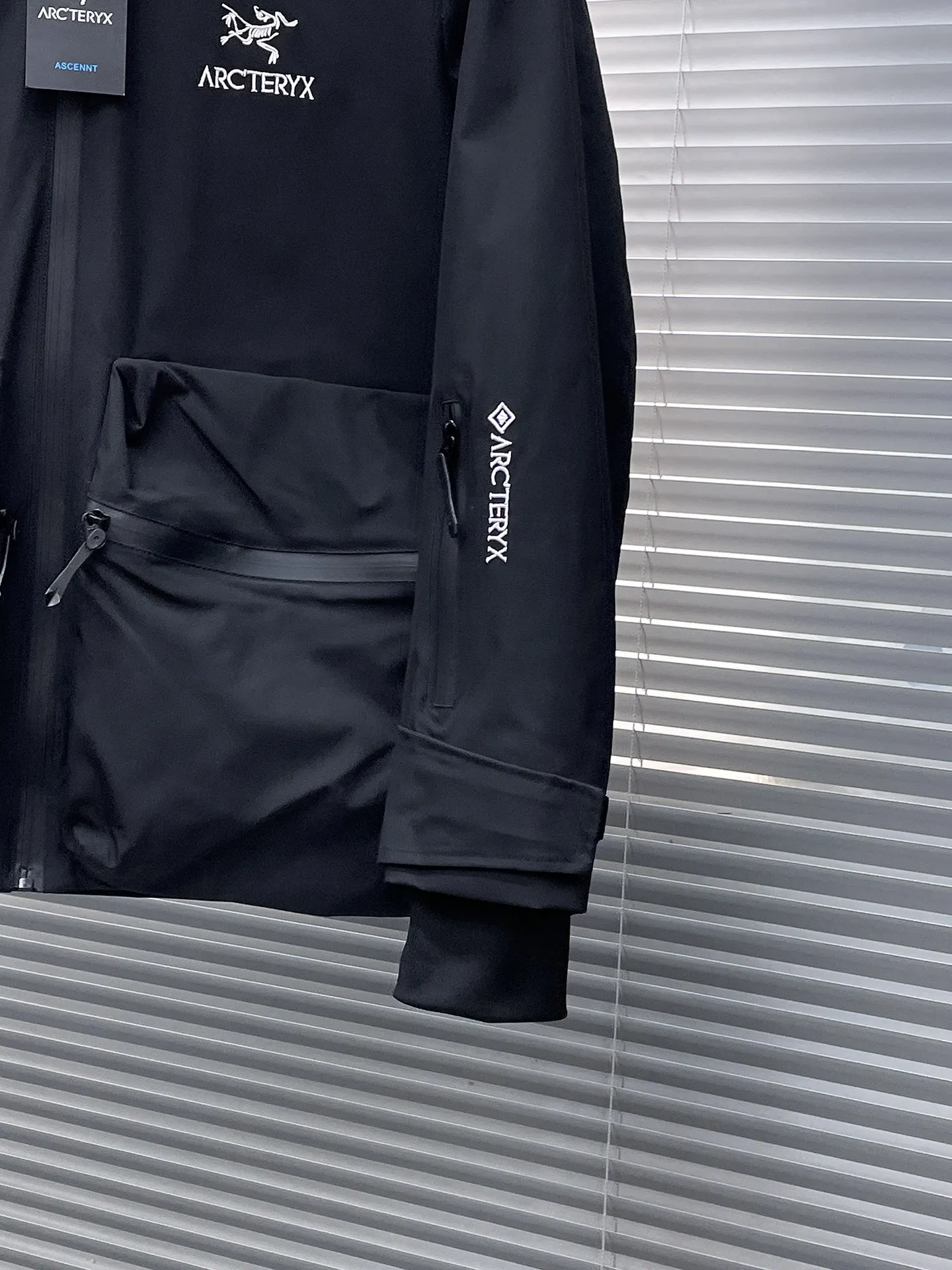 Same Style， ， 2026 New Arrival ， Original Premium Breathable ， ， ， Quality。 ， Sizes：M～3XL， 195